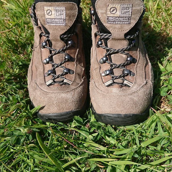 Scarpa Go Up hiking low top boots size 8. - Picture 3 of 8